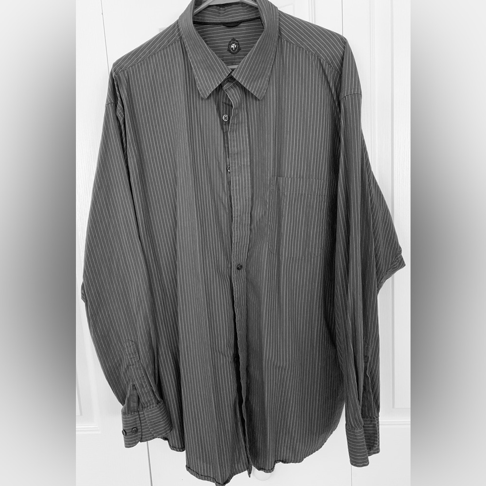 Men’s gray long sleeve button down shirt XXL